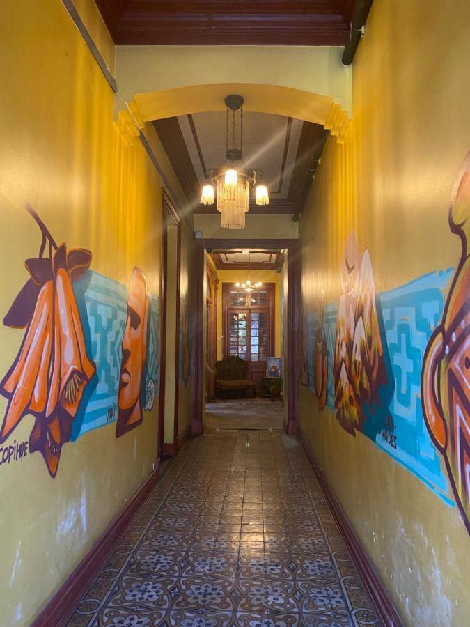 La Casa Roja Hostel Santiago de Chile Bagian luar foto