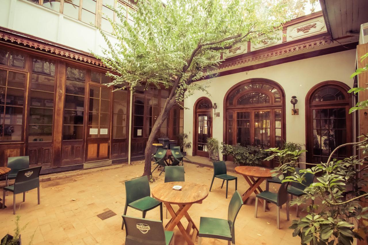 La Casa Roja Hostel Santiago de Chile Bagian luar foto